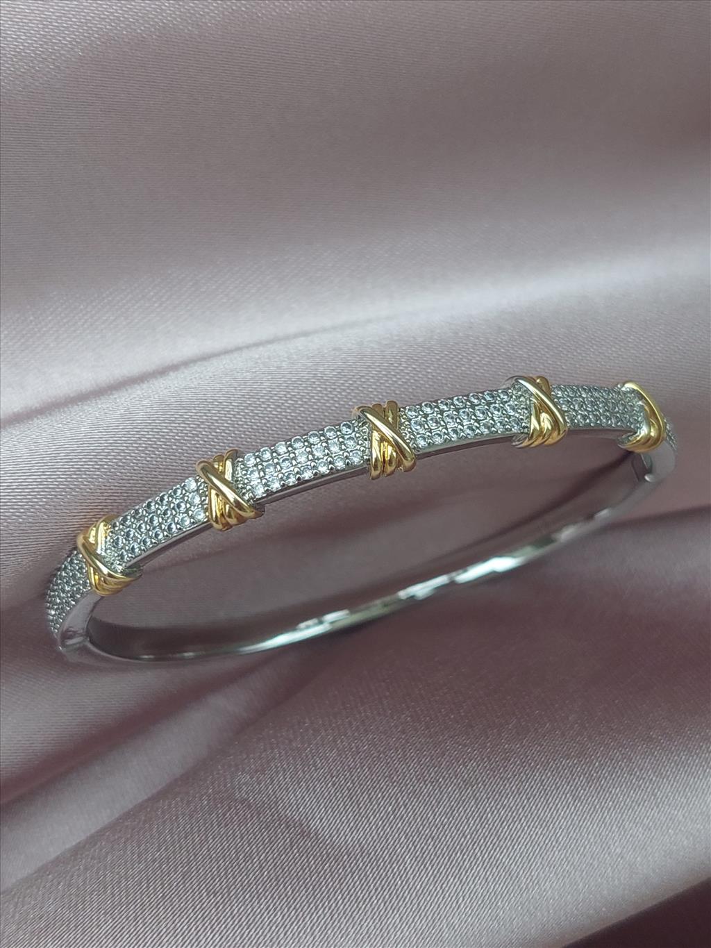 ÖZEL SERİ Marka Model X Zirkon Silver Bileklik (Çap: 6 cm-Çevresi: 18 cm)