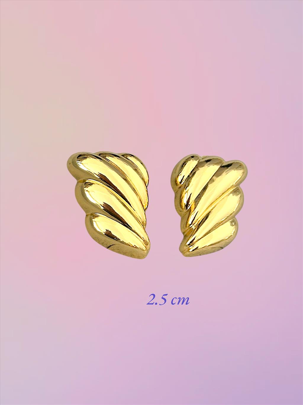 ÖZEL SERİ TASARIM KIVRIM ÇİZGİLİ GOLD KÜPE+i