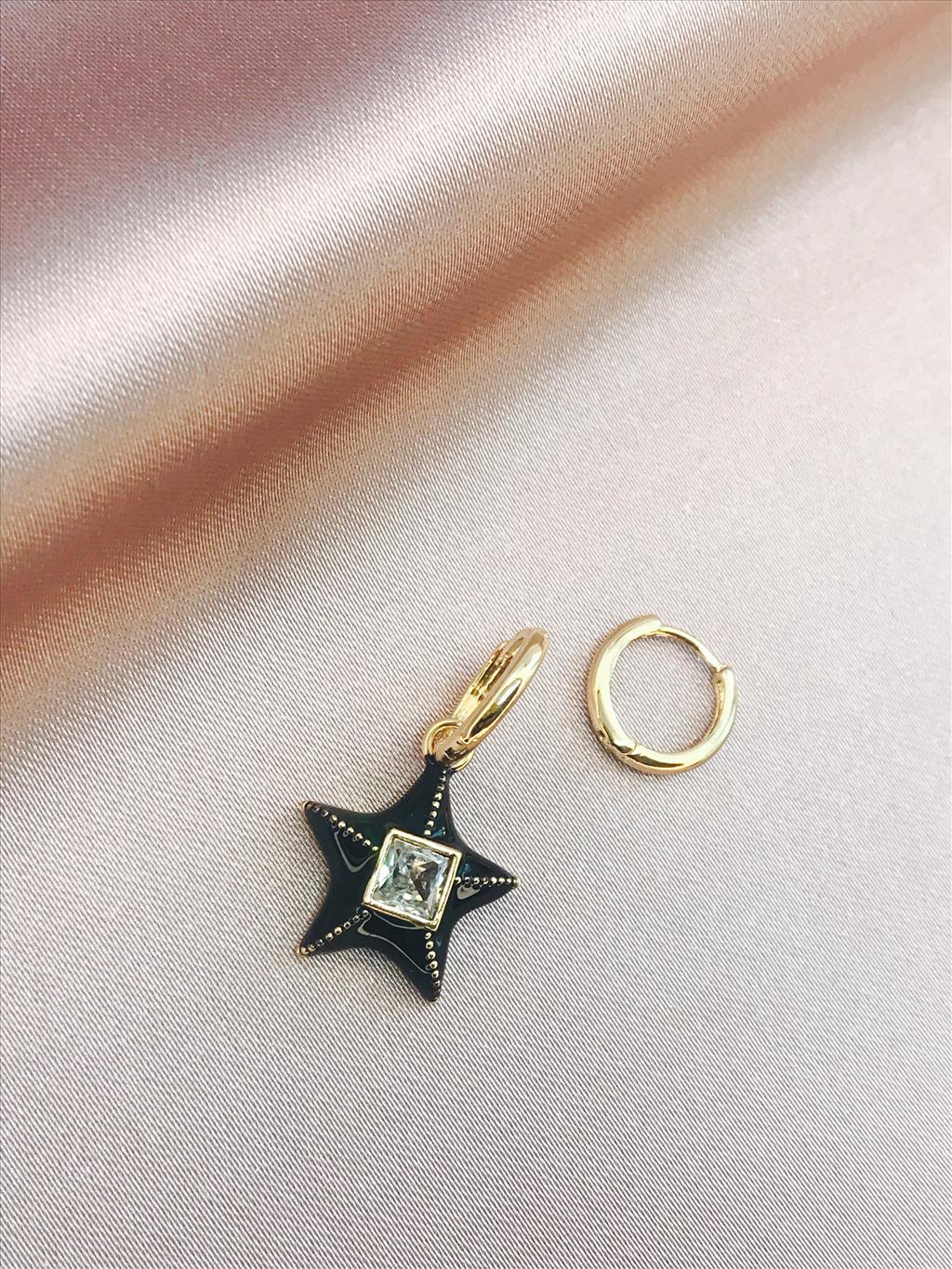 Black Star Küpe
