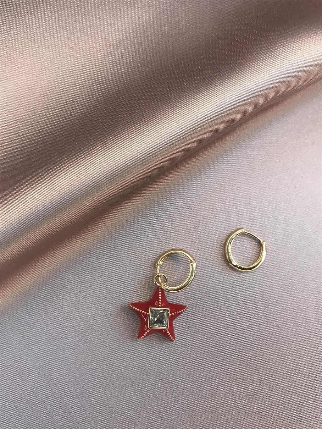 Red Star Küpe