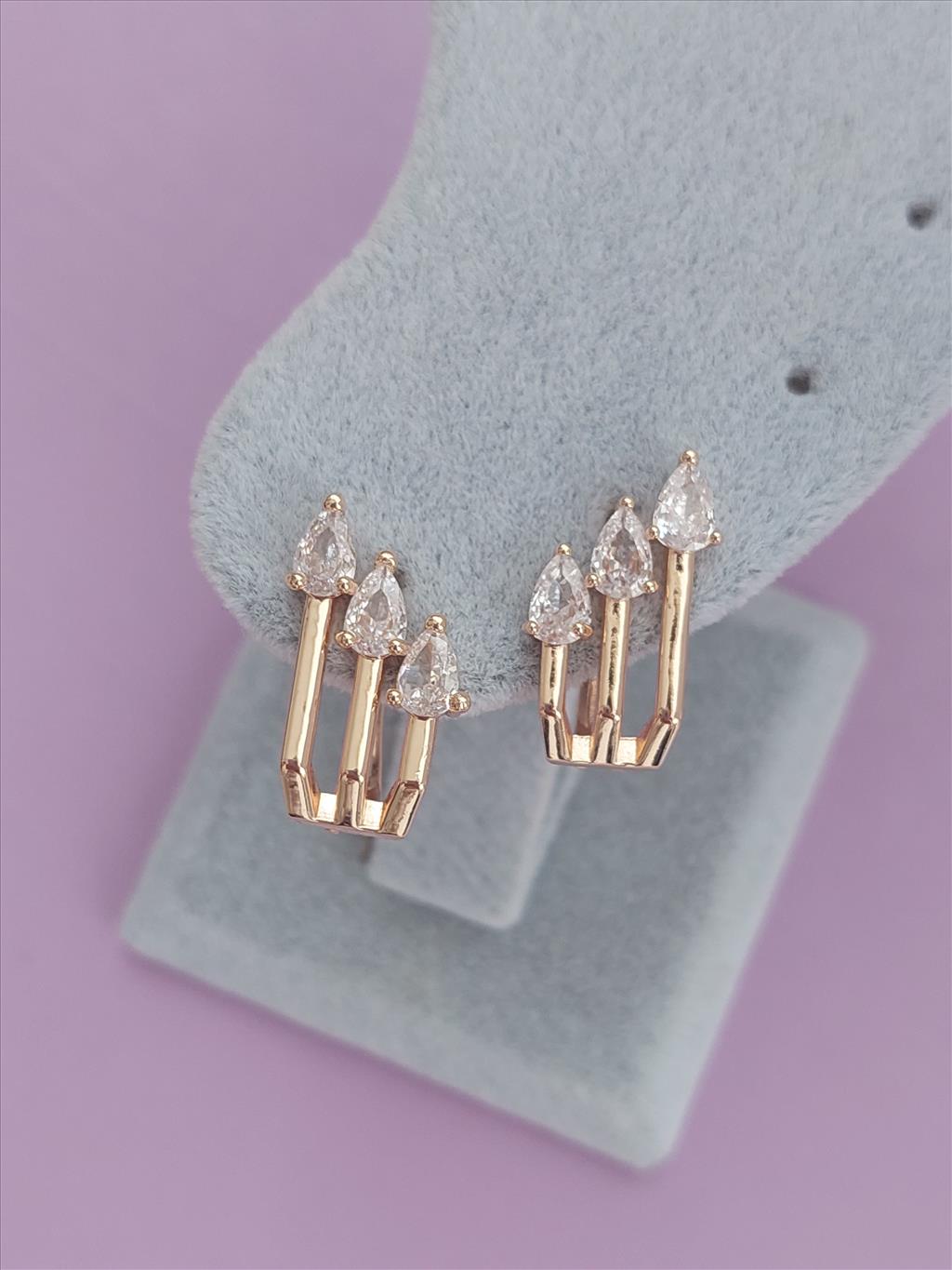 RODYUM Zirkon Ok Sıralı Gold Küpe+i